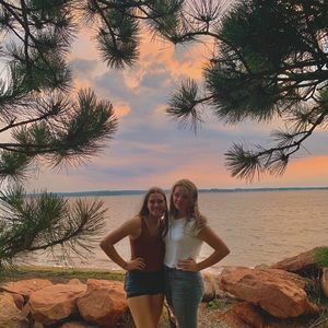 Meet your Posher, Neely